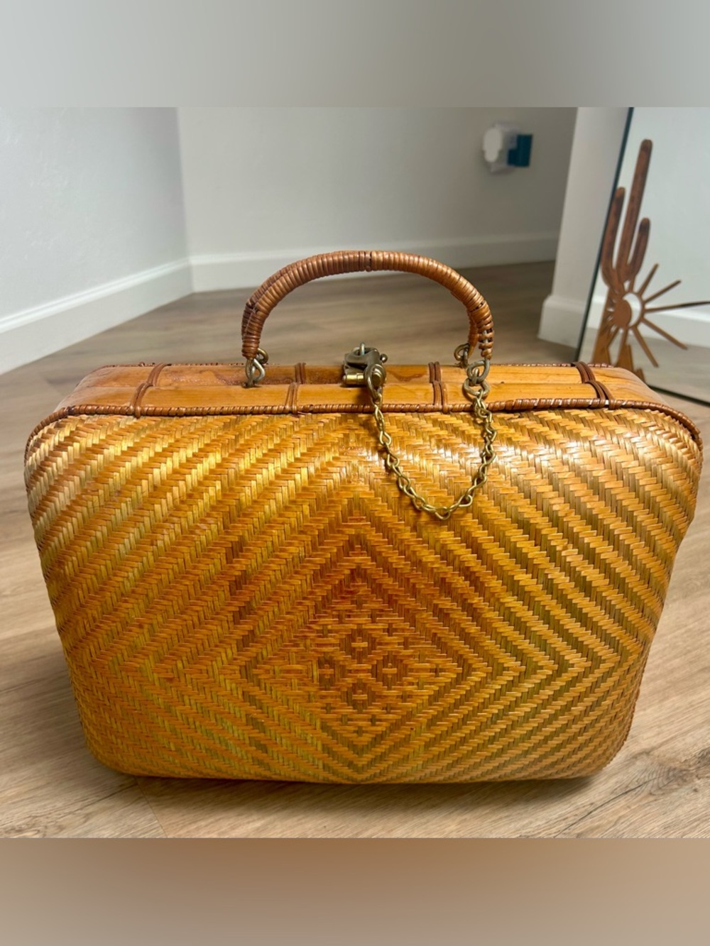 1940s/50s Bamboo Rattan Wicker Vintage Carrying Case Purse Suitcase 15x14x5.5”
